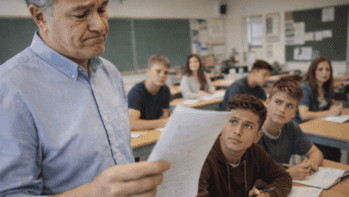 A tanár hite erősebb, mint a dolgozatod ChatGPT Image 2026. febr. 19. 12_16_17