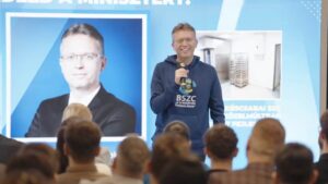 Dolgozol és tanulsz egyszerre – így pöröghet fel az egyetemi duális képzés