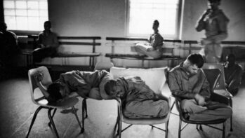 Józanok az őrültek között 06MENTALCOVER1-superJumbo