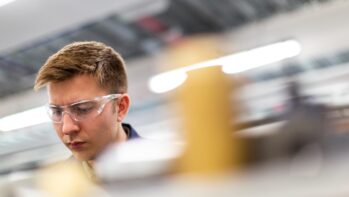 Egy igazi svájcibicska ez a szakma, de tényleg jövőtálló? Engineer