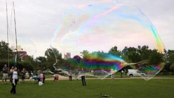 largest-free-floating-soap-bubble-header