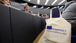 Kétszázezer magyar hallgató előtt nyílt ki újra Európa